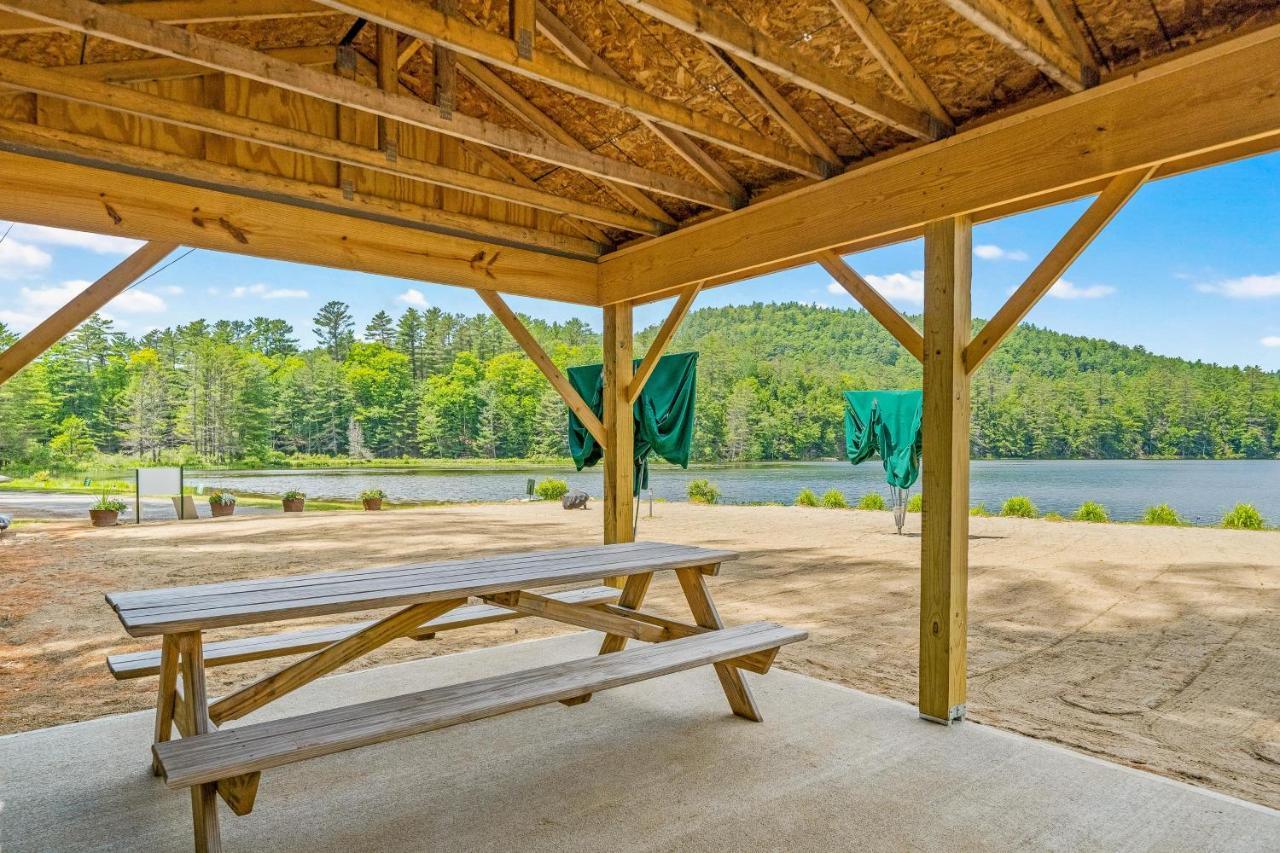 Cozy Condo By Tripp Lake Warrensburg Exterior foto