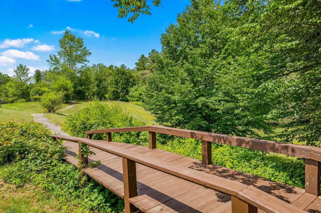 Cozy Condo By Tripp Lake Warrensburg Exterior foto